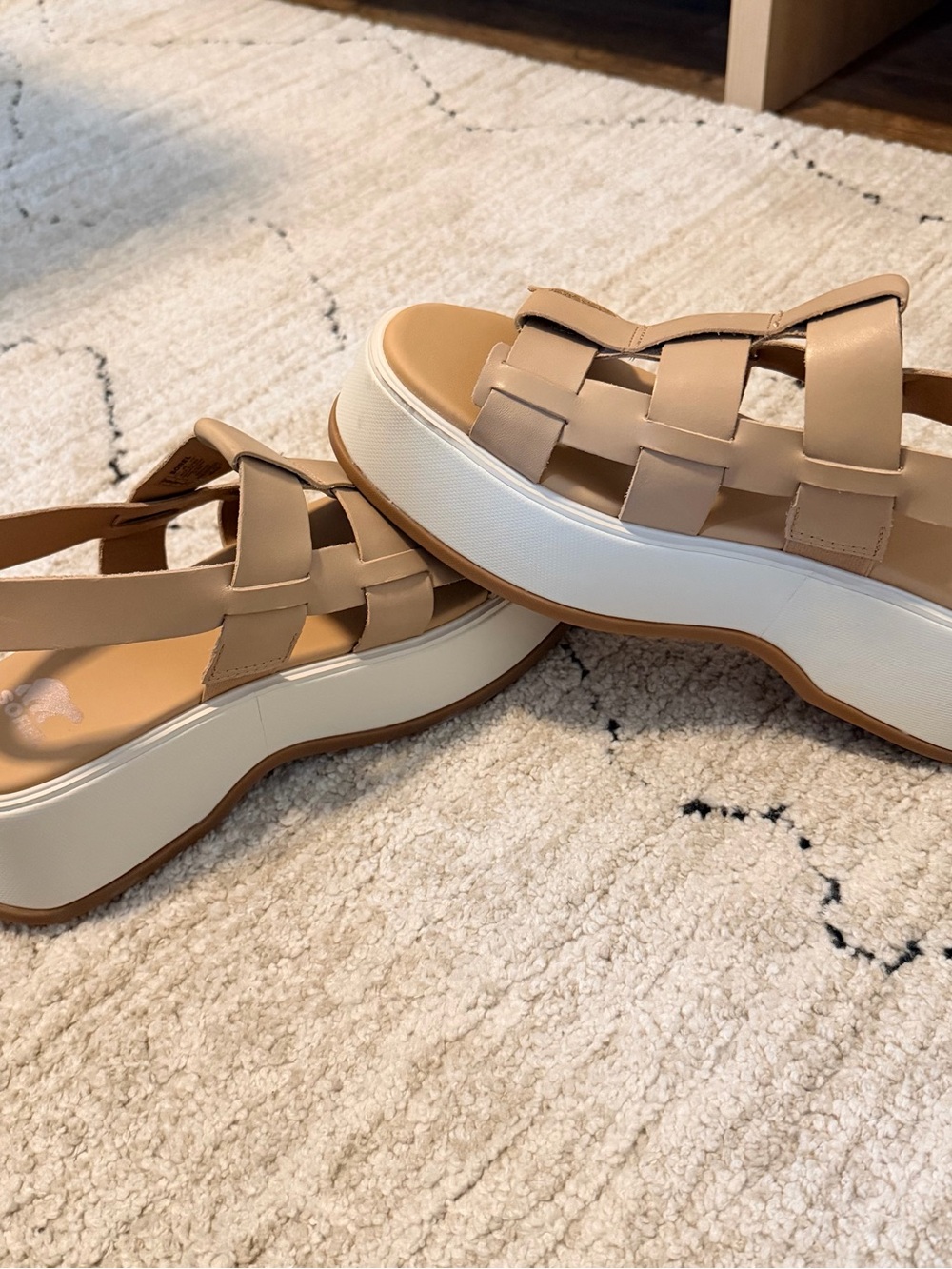 Sorel Women’s Tan Woven Slide Sandals